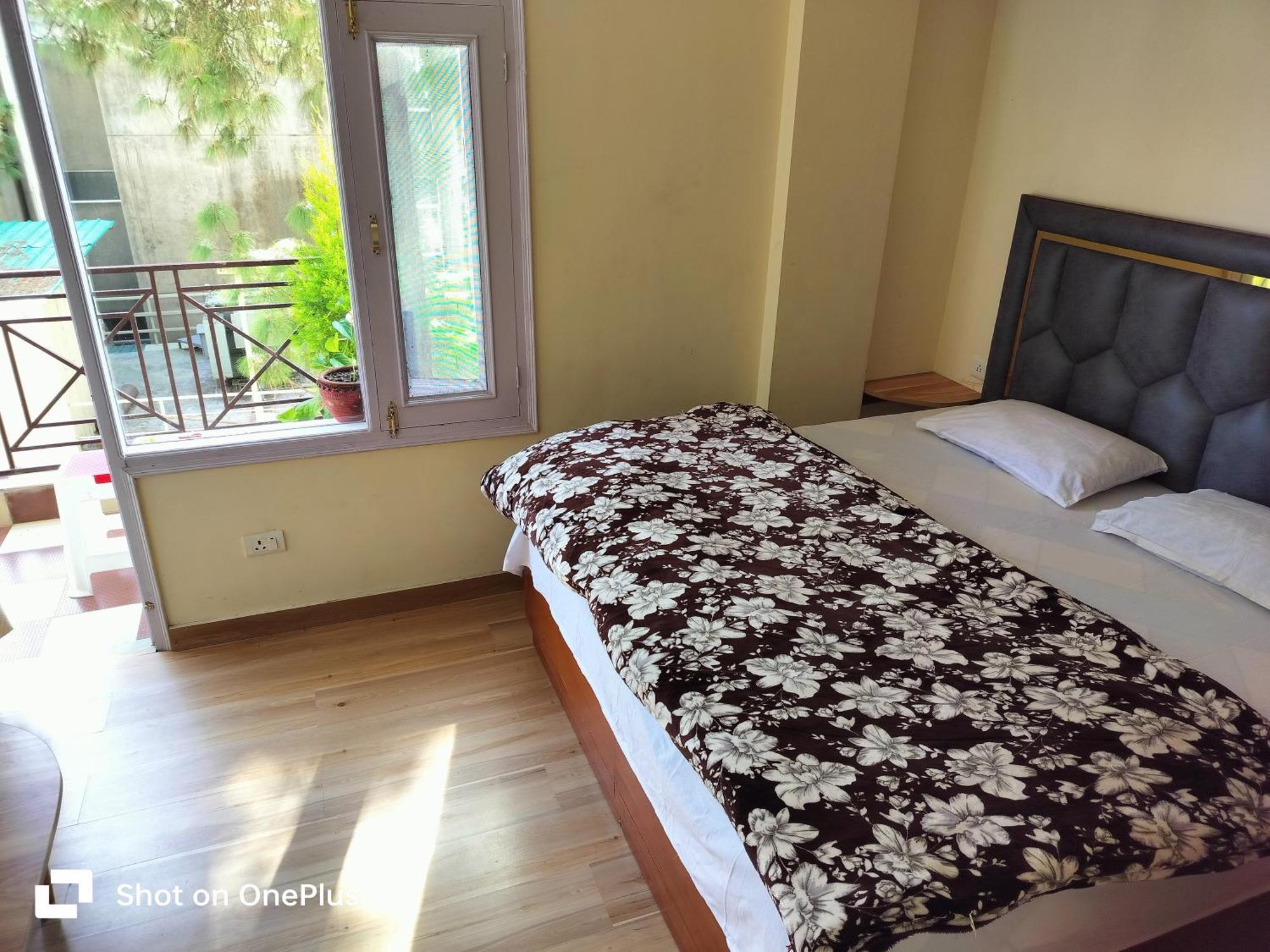Shimla Vibes B & B Free Pick And Drop From Isbt Shimla Exterior photo